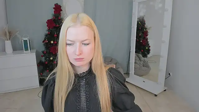 Snapshot of Laly_Peach chatting on 01/12/26, 06:40 Laly Peach online show from 01/12/26, 06:40