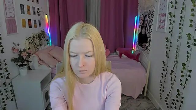 Snapshot of Laly_Peach chatting on 03/01/26, 06:15 Laly Peach online show from 03/01/26, 06:15