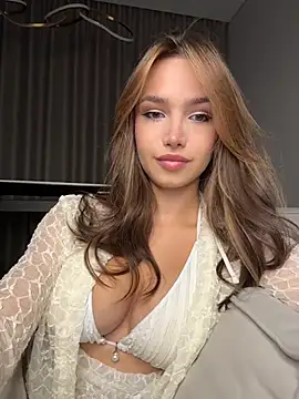 Snapshot of stefannichka chatting on 04/03/26, 08:40 stefannichka online show from 04/03/26, 08:40