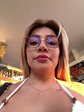 Snapshot of DIANITA_1988 chatting on 01/08/25, 10:37 DIANITA 1988 online show from 01/08/25, 10:37