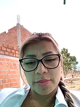 Snapshot of DIANITA_1988 chatting on 03/11/25, 06:52 DIANITA 1988 online show from 03/11/25, 06:52