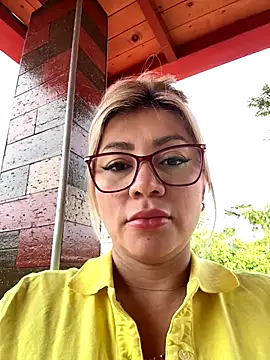 Snapshot of DIANITA_1988 chatting on 09/27/25, 12:21 DIANITA 1988 online show from 09/27/25, 12:21