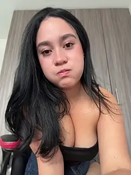 Snapshot of Nina_lovi chatting on 07/11/26, 10:44 Nina lovi online show from 07/11/26, 10:44