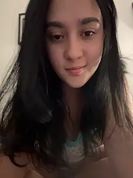 Snapshot of Nina_lovi chatting on 07/23/26, 04:10 Nina lovi online show from 07/23/26, 04:10