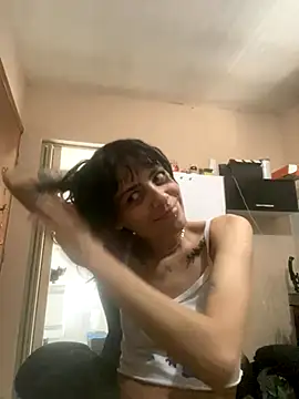 Snapshot of Sarah-safada chatting on 11/19/25, 05:13 Sarah-safada online show from 11/19/25, 05:13