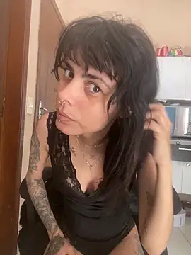 Snapshot of Sarah-safada chatting on 11/27/25, 06:43 Sarah-safada online show from 11/27/25, 06:43