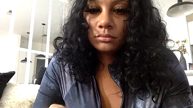 Snapshot of pinksugarxx chatting on 09/13/25, 10:53 pinksugarxx online show from 09/13/25, 10:53