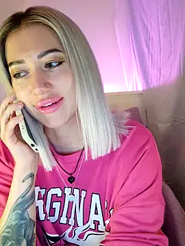 Snapshot of Fuck-Gina chatting on 04/22/26, 09:05 Fuck-Gina online show from 04/22/26, 09:05