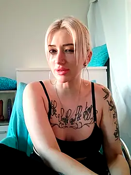 Snapshot of Fuck-Gina chatting on 06/01/26, 06:42 Fuck-Gina online show from 06/01/26, 06:42