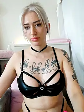 Snapshot of Fuck-Gina chatting on 07/05/26, 02:13 Fuck-Gina online show from 07/05/26, 02:13