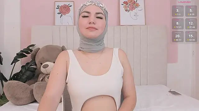 dalilasaadi  online show from 03/05/25, 02:34