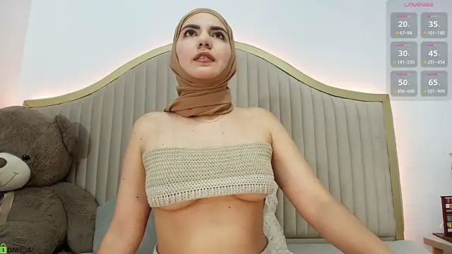 dalilasaadi  online show from 04/09/26, 01:27