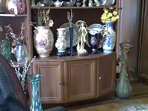 Snapshot of ElenaZed chatting on 02/12/25, 12:22 ElenaZed online show from 02/12/25, 12:22