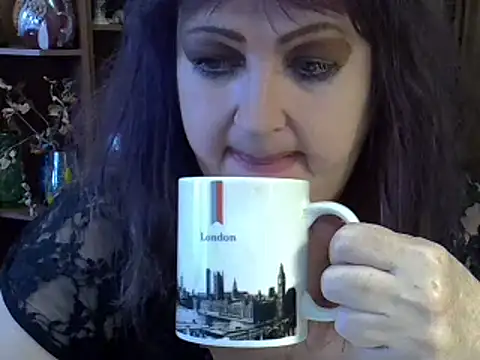 Snapshot of ElenaZed chatting on 02/17/25, 07:37 ElenaZed online show from 02/17/25, 07:37