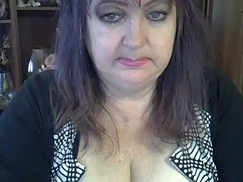 Snapshot of ElenaZed chatting on 03/04/25, 08:46 ElenaZed online show from 03/04/25, 08:46