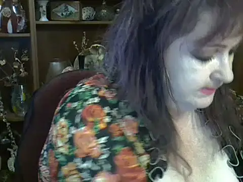 Snapshot of ElenaZed chatting on 03/06/25, 05:43 ElenaZed online show from 03/06/25, 05:43