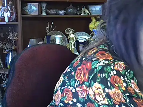 Snapshot of ElenaZed chatting on 03/15/25, 11:51 ElenaZed online show from 03/15/25, 11:51