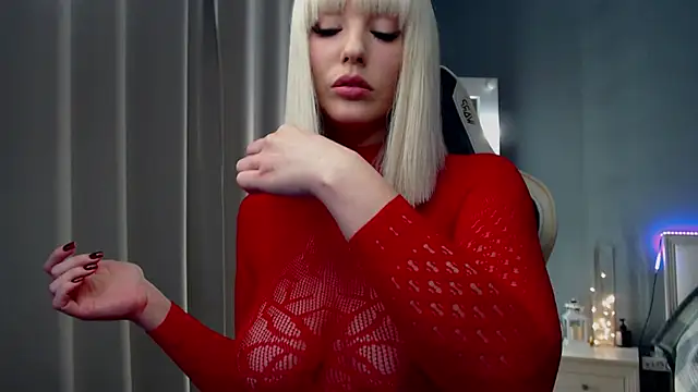 Snapshot of Queensy_Sins chatting on 01/31/25, 04:06 Queensy Sins online show from 01/31/25, 04:06