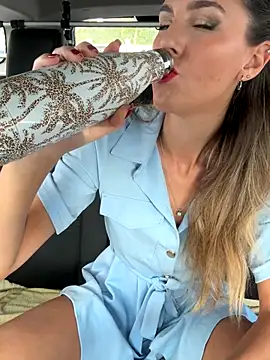 nicole 98 online show from 11/27/25, 02:19