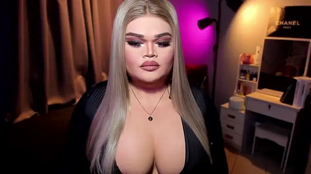 KarolinaThompson online show from 12/06/24, 06:04