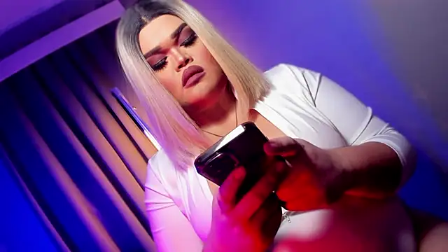 KarolinaThompson online show from 03/18/25, 09:42