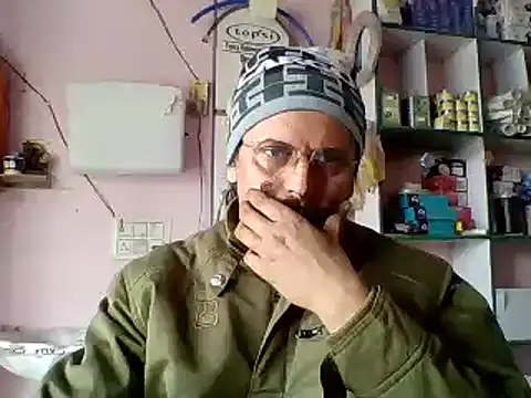 Snapshot of Kumarjay330 chatting on 01/19/25, 06:42 Kumarjay330 online show from 01/19/25, 06:42