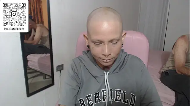 moon cat85 online show from 02/17/25, 10:47