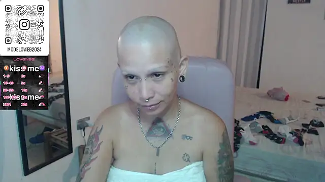 moon cat85 online show from 03/08/25, 12:22