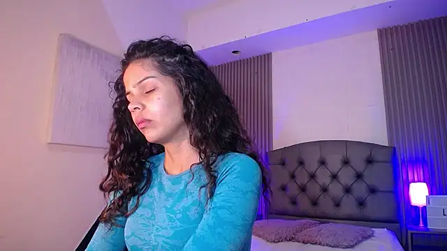 ximena diaz online show from 03/10/25, 07:29