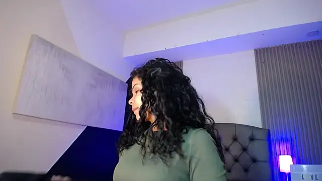 ximena diaz online show from 03/17/25, 09:34