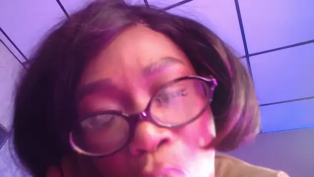 Snapshot of MariiePrice chatting on 11/07/25, 03:06 MariiePrice online show from 11/07/25, 03:06