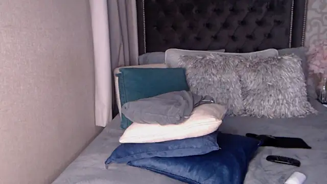 Snapshot of MariiePrice chatting on 06/06/26, 03:33 MariiePrice online show from 06/06/26, 03:33