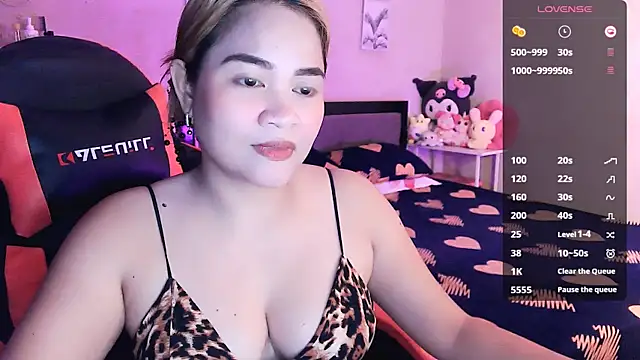Snapshot of yenyen_ chatting on 07/08/26, 01:10 yenyen online show from 07/08/26, 01:10