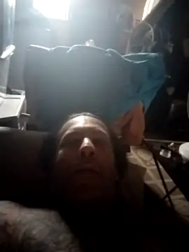 Snapshot of trucker1979 chatting on 04/21/26, 01:28 trucker1979 online show from 04/21/26, 01:28