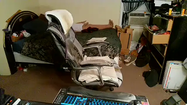 Snapshot of Toastir chatting on 02/10/25, 02:48 Toastir online show from 02/10/25, 02:48