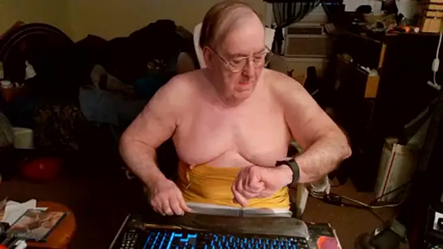 Snapshot of Toastir chatting on 03/17/26, 04:21 Toastir online show from 03/17/26, 04:21