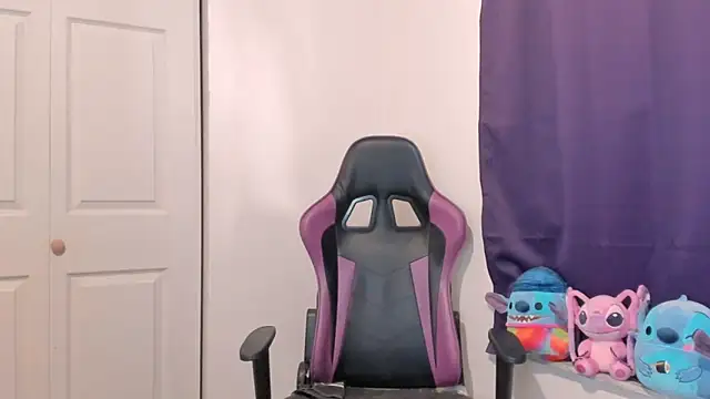 Snapshot of Bigt3ti chatting on 12/24/24, 04:51 Bigt3ti online show from 12/24/24, 04:51