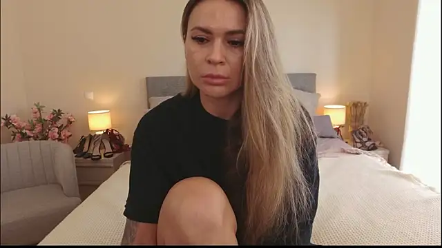 your poison-girl online show from 02/02/26, 01:10