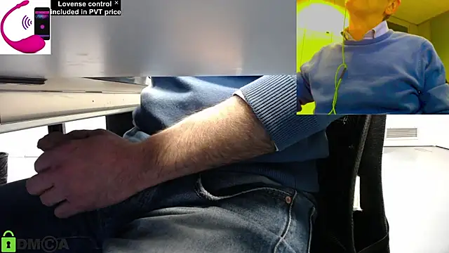 Snapshot of pliko chatting on 04/01/26, 10:27 pliko online show from 04/01/26, 10:27