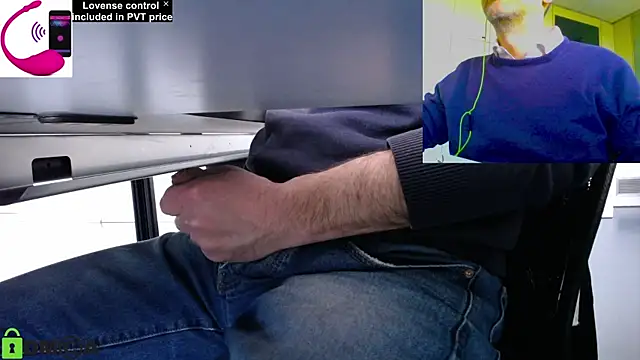 Snapshot of pliko chatting on 04/07/26, 09:54 pliko online show from 04/07/26, 09:54