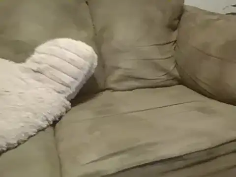 Snapshot of beautylovess chatting on 03/12/25, 11:33 beautylovess online show from 03/12/25, 11:33