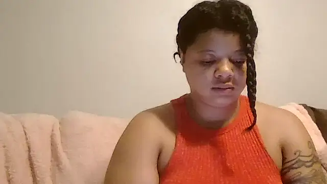 Snapshot of beautylovess chatting on 09/17/25, 03:57 beautylovess online show from 09/17/25, 03:57