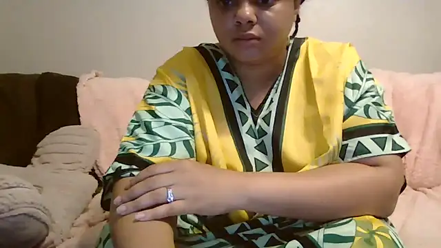 Snapshot of beautylovess chatting on 09/26/25, 02:10 beautylovess online show from 09/26/25, 02:10