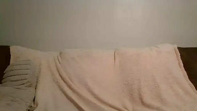 Snapshot of beautylovess chatting on 10/05/25, 02:37 beautylovess online show from 10/05/25, 02:37