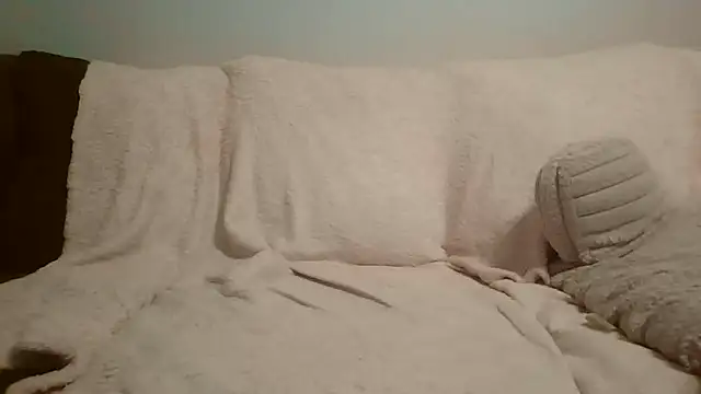 Snapshot of beautylovess chatting on 10/29/25, 06:37 beautylovess online show from 10/29/25, 06:37