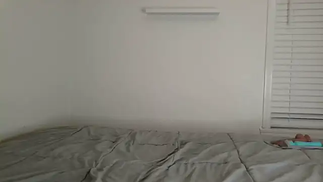 Snapshot of beautylovess chatting on 11/07/25, 03:28 beautylovess online show from 11/07/25, 03:28