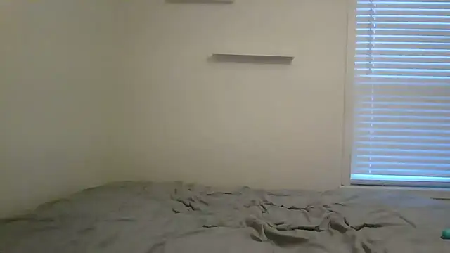 Snapshot of beautylovess chatting on 11/11/25, 12:49 beautylovess online show from 11/11/25, 12:49