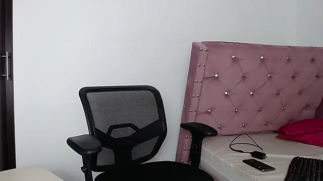 Snapshot of BlackNike chatting on 03/01/25, 09:59 BlackNike online show from 03/01/25, 09:59