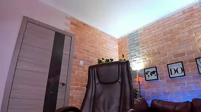 SteveTiger online show from 01/19/25, 01:55