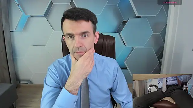 Snapshot of SteveTiger chatting on 02/10/26, 09:35 SteveTiger online show from 02/10/26, 09:35